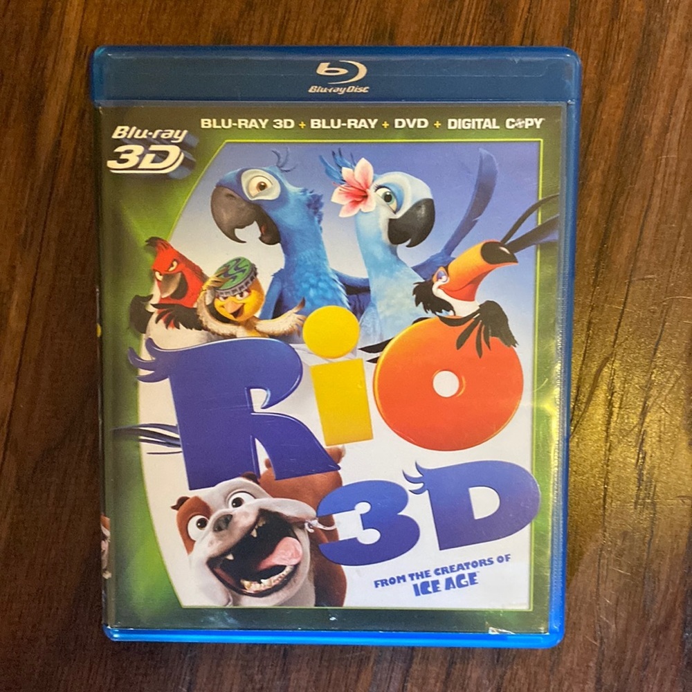 Rio 3D Blu-ray Movie discs set of 3 - Blu-ray 3D, Blu-Ray DVD, & Digital Copy​